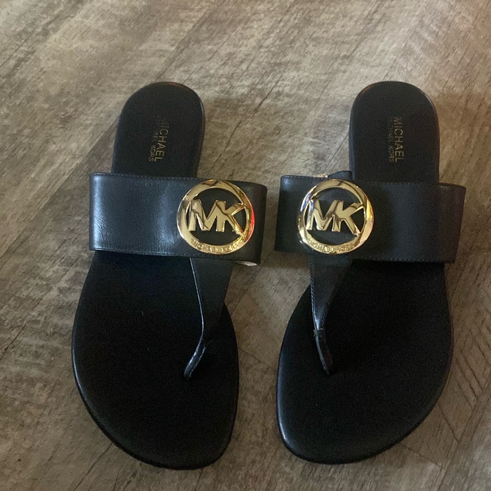 Sandals size 8. Great condition